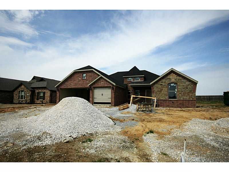 Property Photo: 1202 SW Starry Sky Boulevard AR 72712