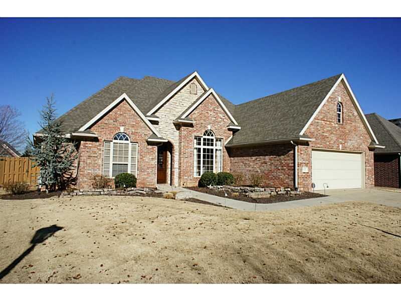 Property Photo:  6607 S Braeborne Drive  AR 72758 