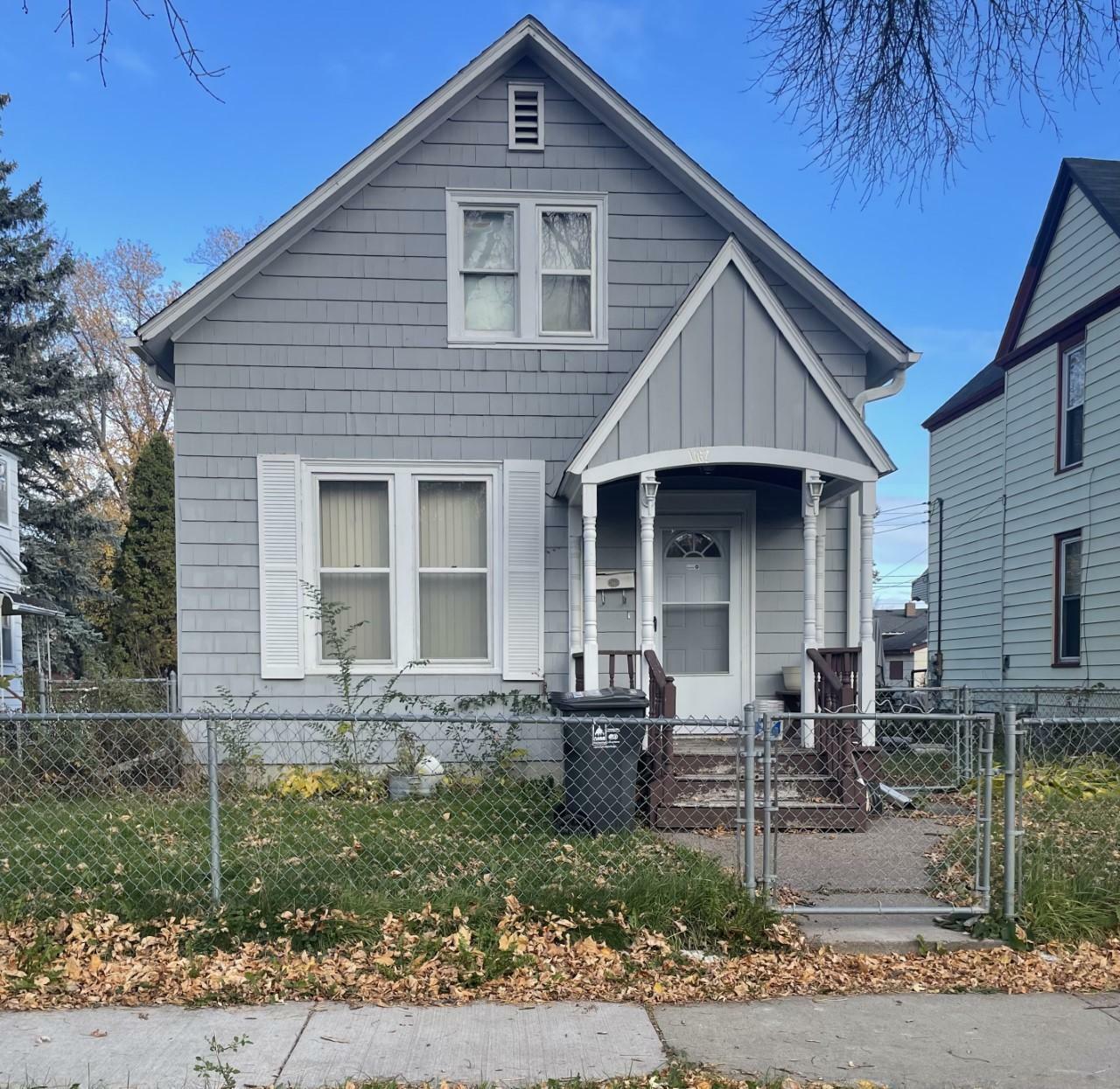 Property Photo: 1167 Beech Street MN 55106