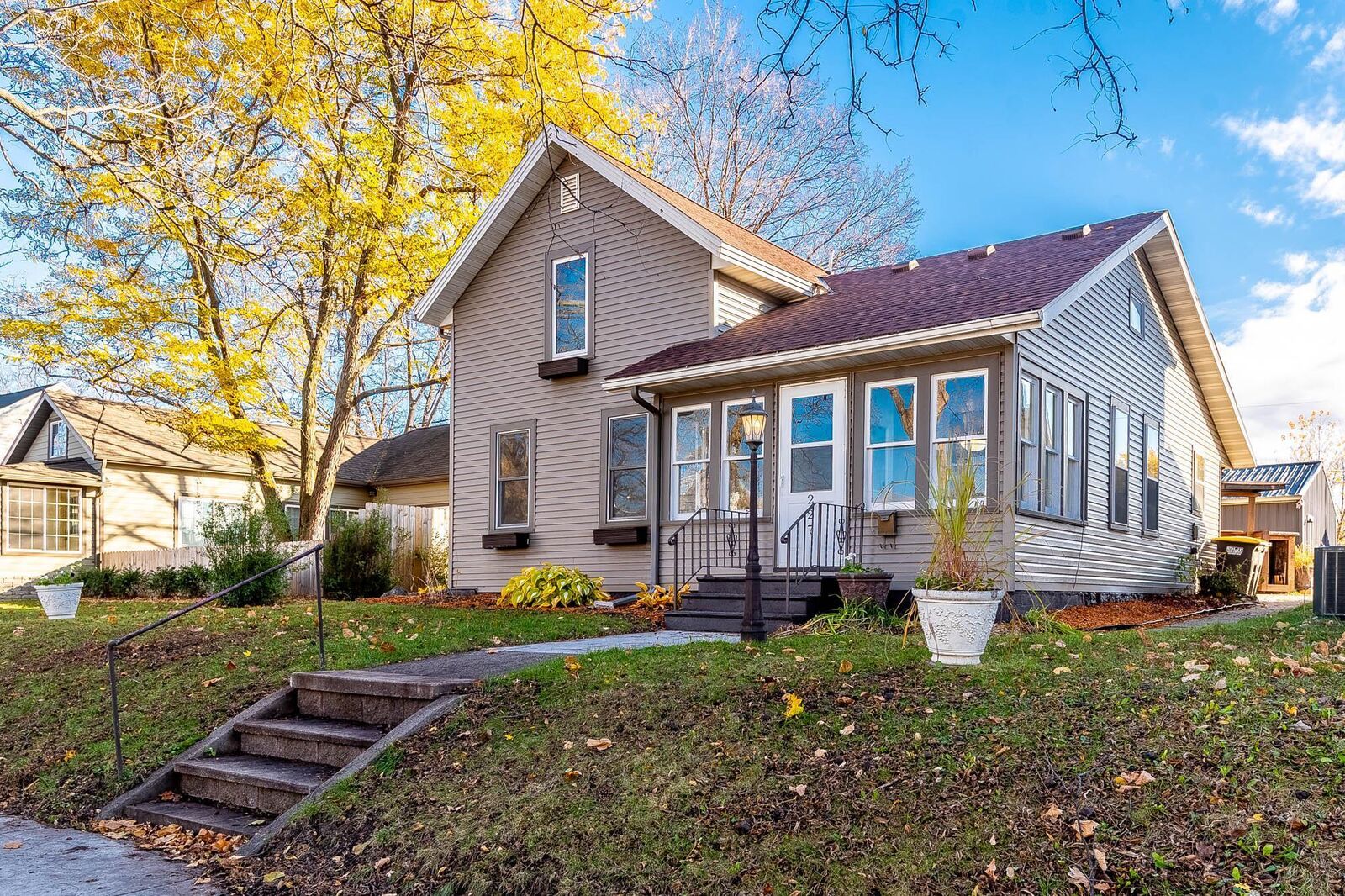 Property Photo: 227 S Houk Street MN 56037