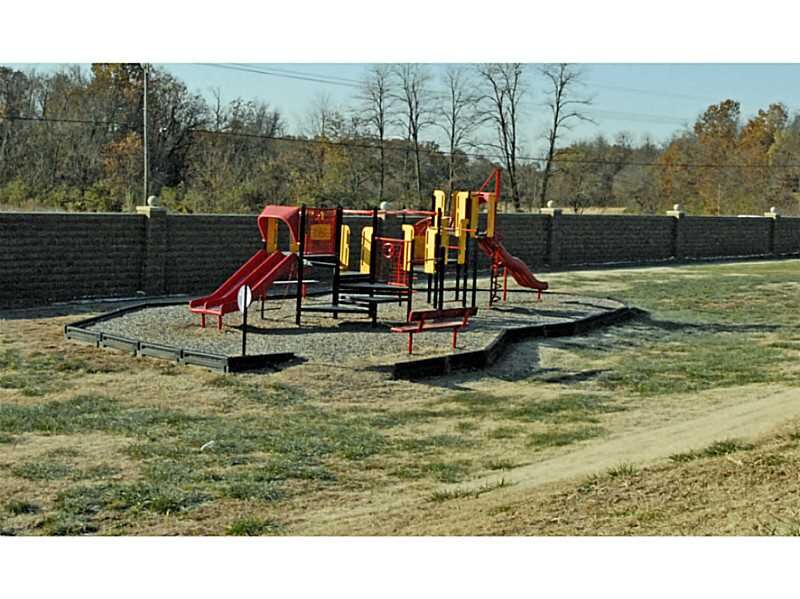 Property Photo:  1907 Quinlan Street  AR 72745 