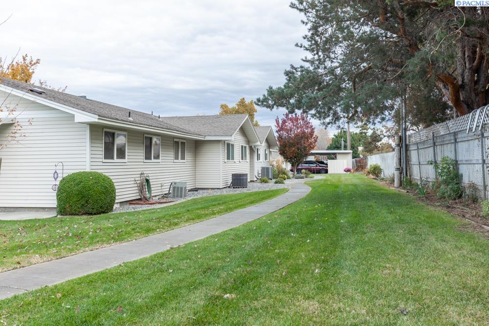 Property Photo: 4203 W Kennewick Ave #22 WA 99336