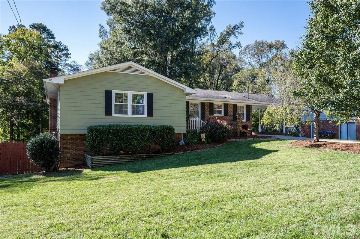 Property Photo:  1302 Maple Avenue  NC 27502 