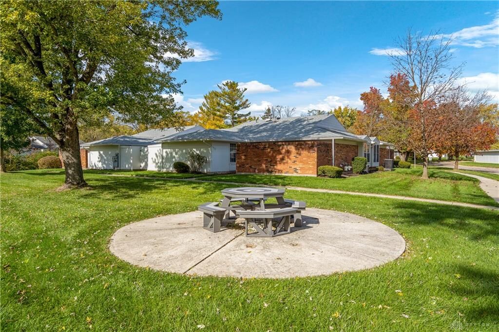 Property Photo: 5822 Troy Villa Boulevard OH 45424
