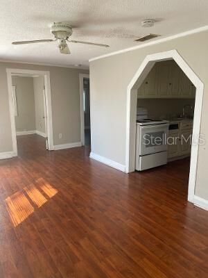 Property Photo:  5118 E 28th Avenue  FL 33619 