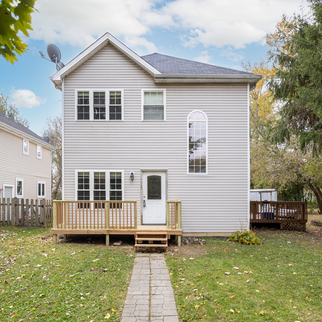 Property Photo: 10401 Wilmette Avenue IL 60102