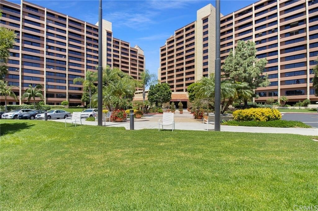 24055 Paseo Del Lago 1105  Laguna Woods CA 92637 photo