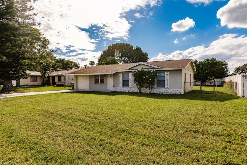 Property Photo:  1324 SE 20th Court  FL 33990 