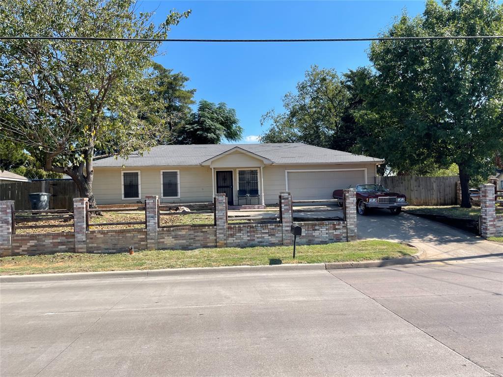 Property Photo: 2310 N Masters Drive TX 75227