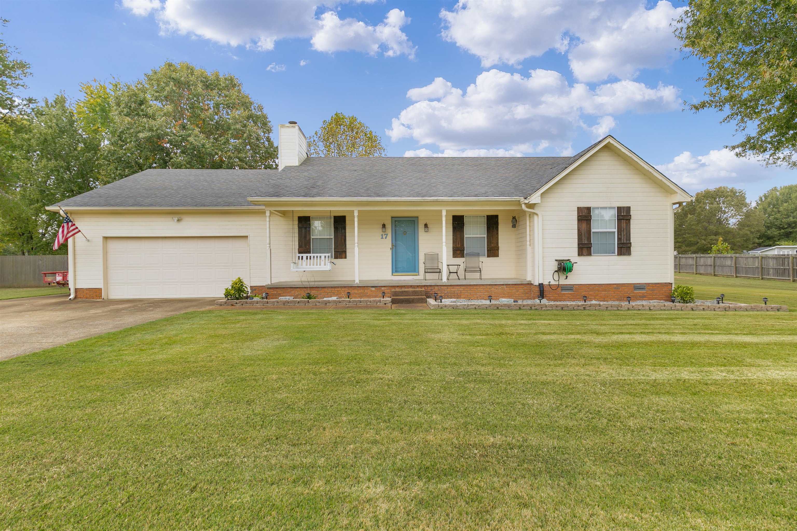 Property Photo: 17 Clement Dr TN 38362