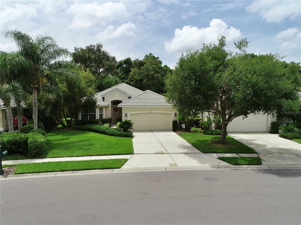 Property Photo:  3007 Woodland Fern Drive  FL 34219 