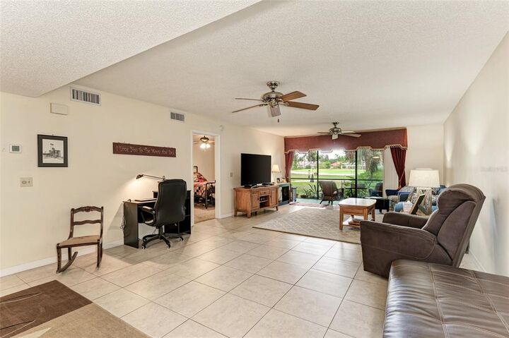 Property Photo:  6120 Country Club Way 106  FL 34243 
