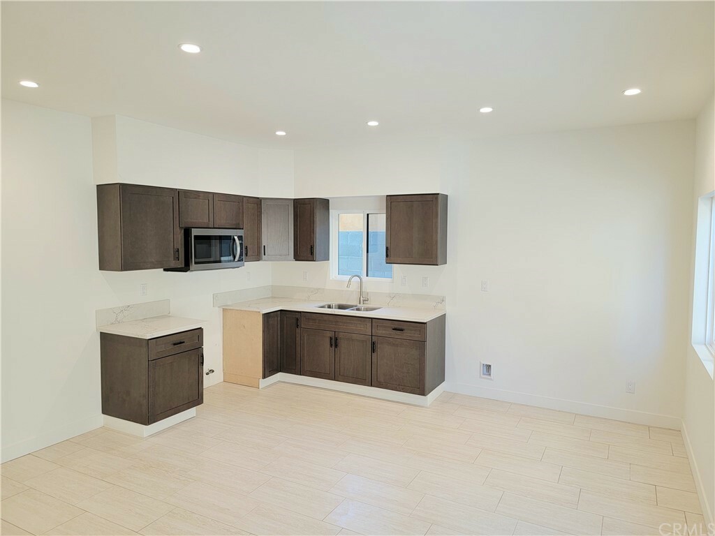 Property Photo:  13405 Gladstone Avenue  CA 91342 