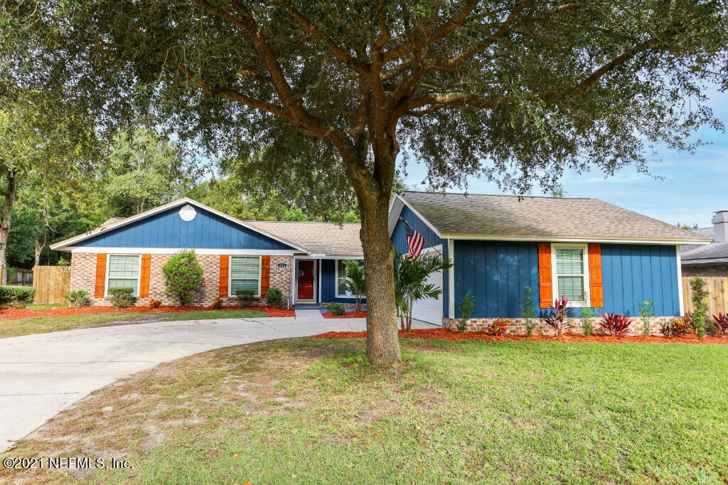 Property Photo:  836 Maplewood Lane  FL 32065 