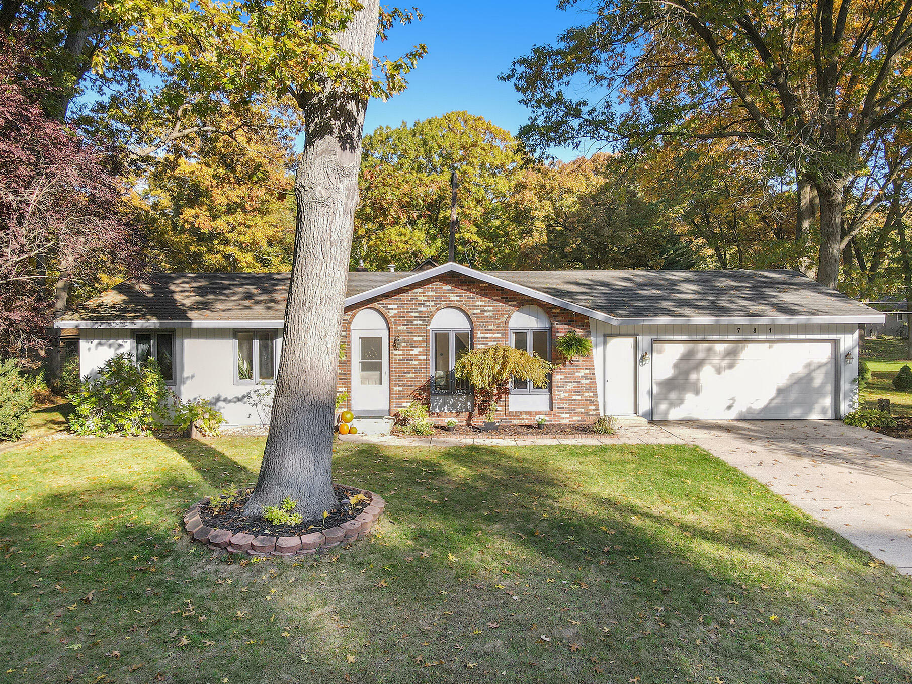 Property Photo: 781 Pine Bay Drive MI 49424