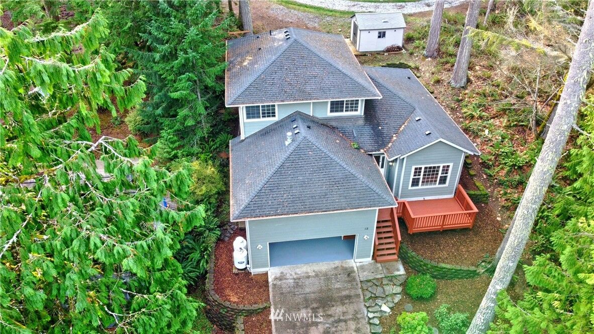 Property Photo:  12 Kinglet Ct  WA 98229 