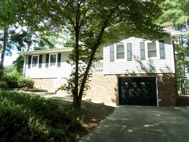 Property Photo: 5822 Bluejay Drive NC 27332