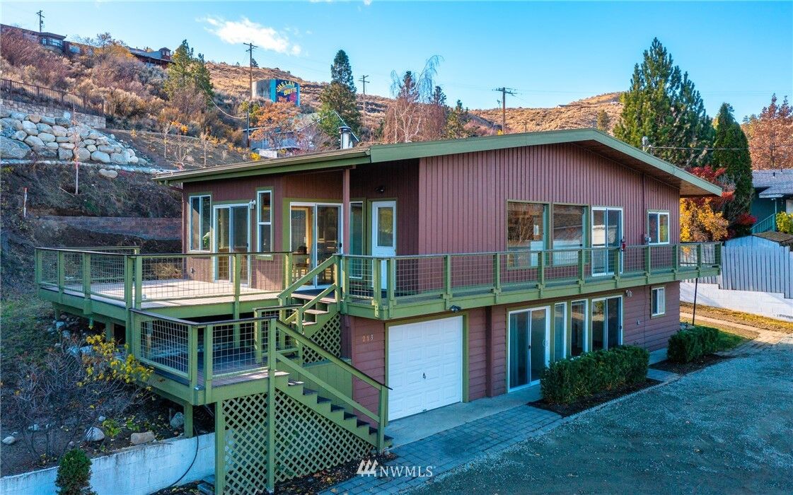 Property Photo:  213 S East Center Street  WA 98816 