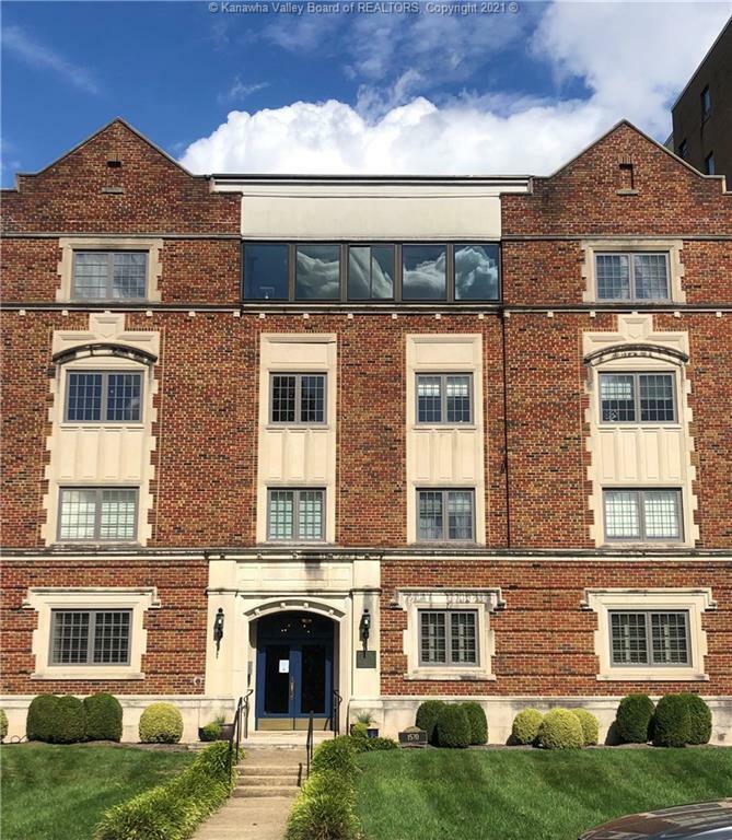 Property Photo: 1570 Kanawha Boulevard E 202 WV 25301