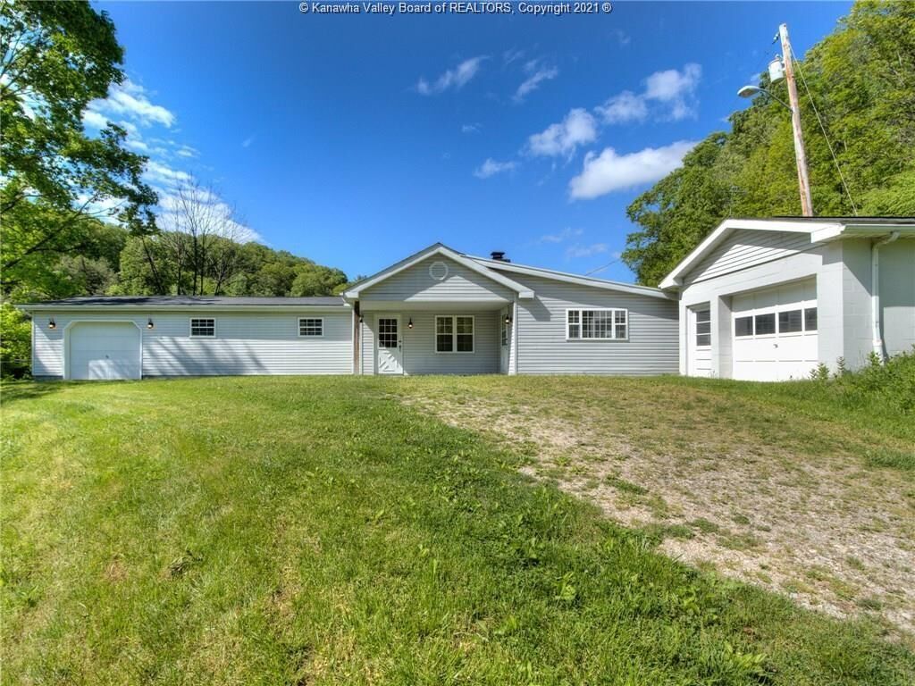 Property Photo:  543 Teays Hollow Road  WV 25526 