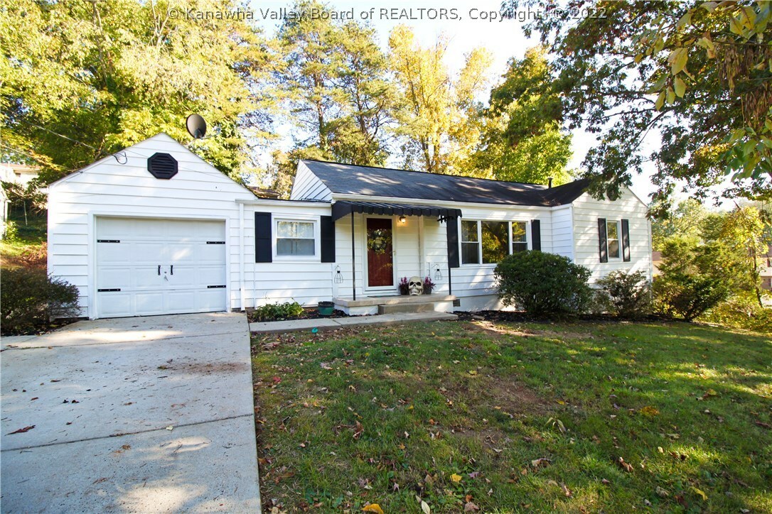 Property Photo:  107 Oakwood Road  WV 25313 