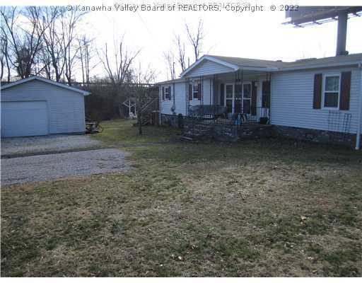 Property Photo: 8 Cottage Drive WV 25510