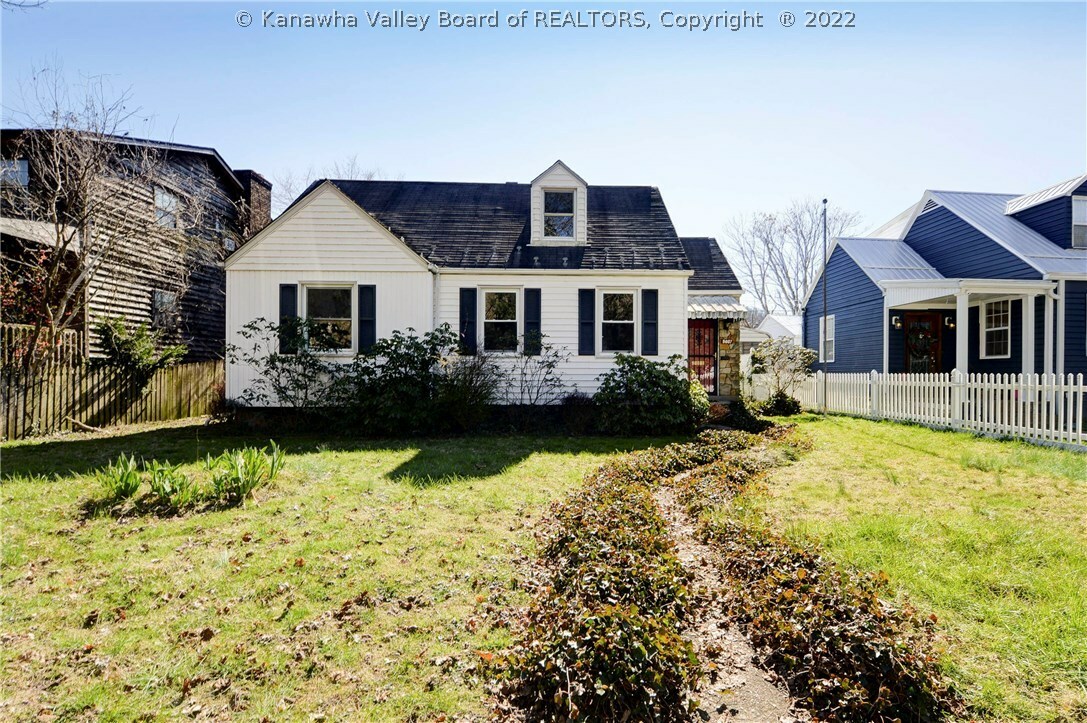 Property Photo: 5607 Kanawha Avenue SE WV 25304