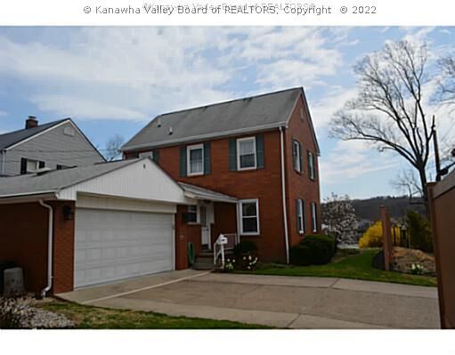 Property Photo: 1120 Kanawha Avenue WV 25064