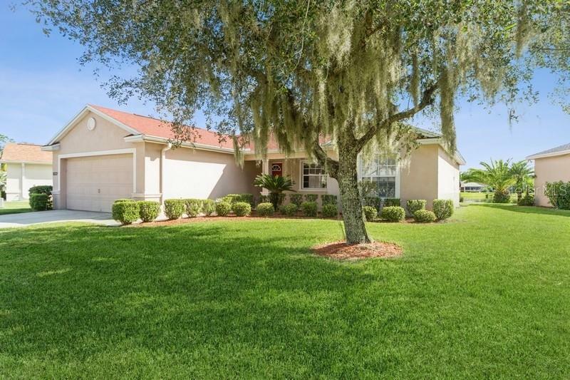 Property Photo: 3012 Bellflower Way FL 33811