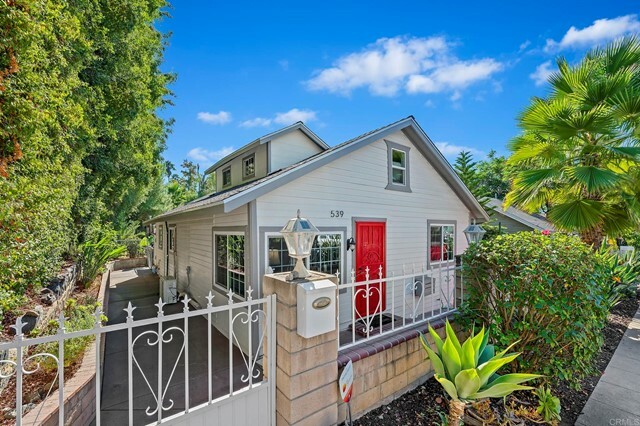 Property Photo:  539 E 5th Avenue  CA 92025 