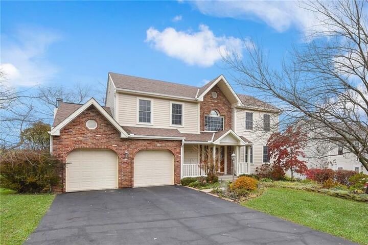 154 Markwood Dr  Cecil PA 15317 photo