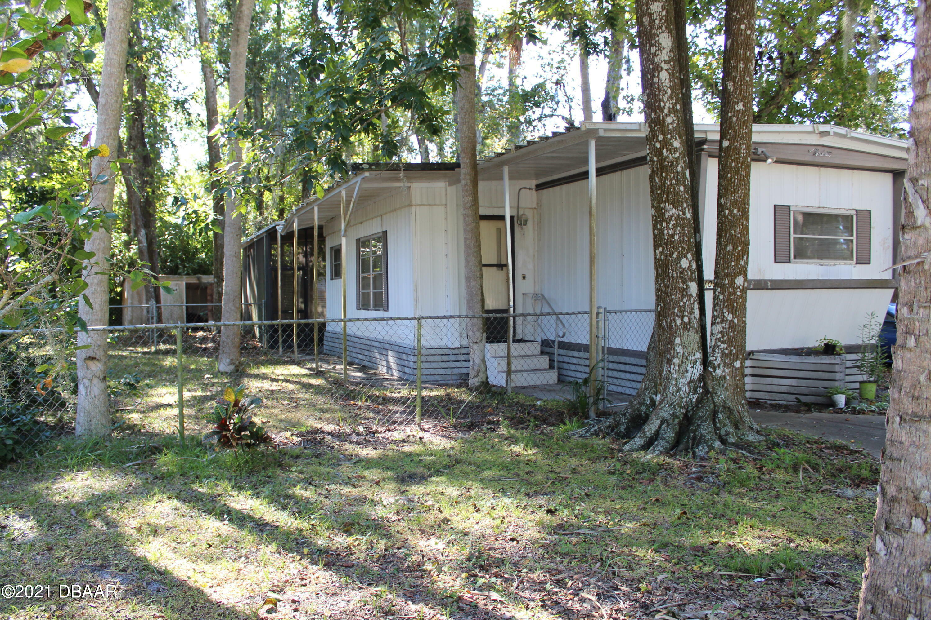 Property Photo:  1053 S Green Acres Circle  FL 32119 