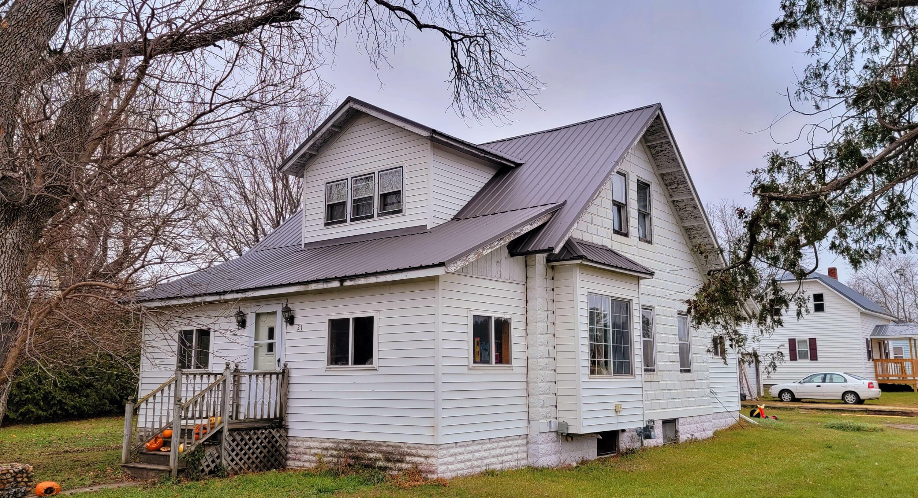 Property Photo:  21 Hanson St  WI 54659 