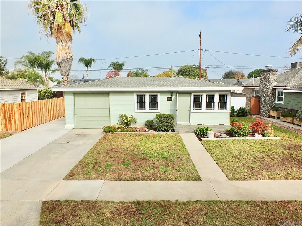 Property Photo: 5847 E Marita Street CA 90815