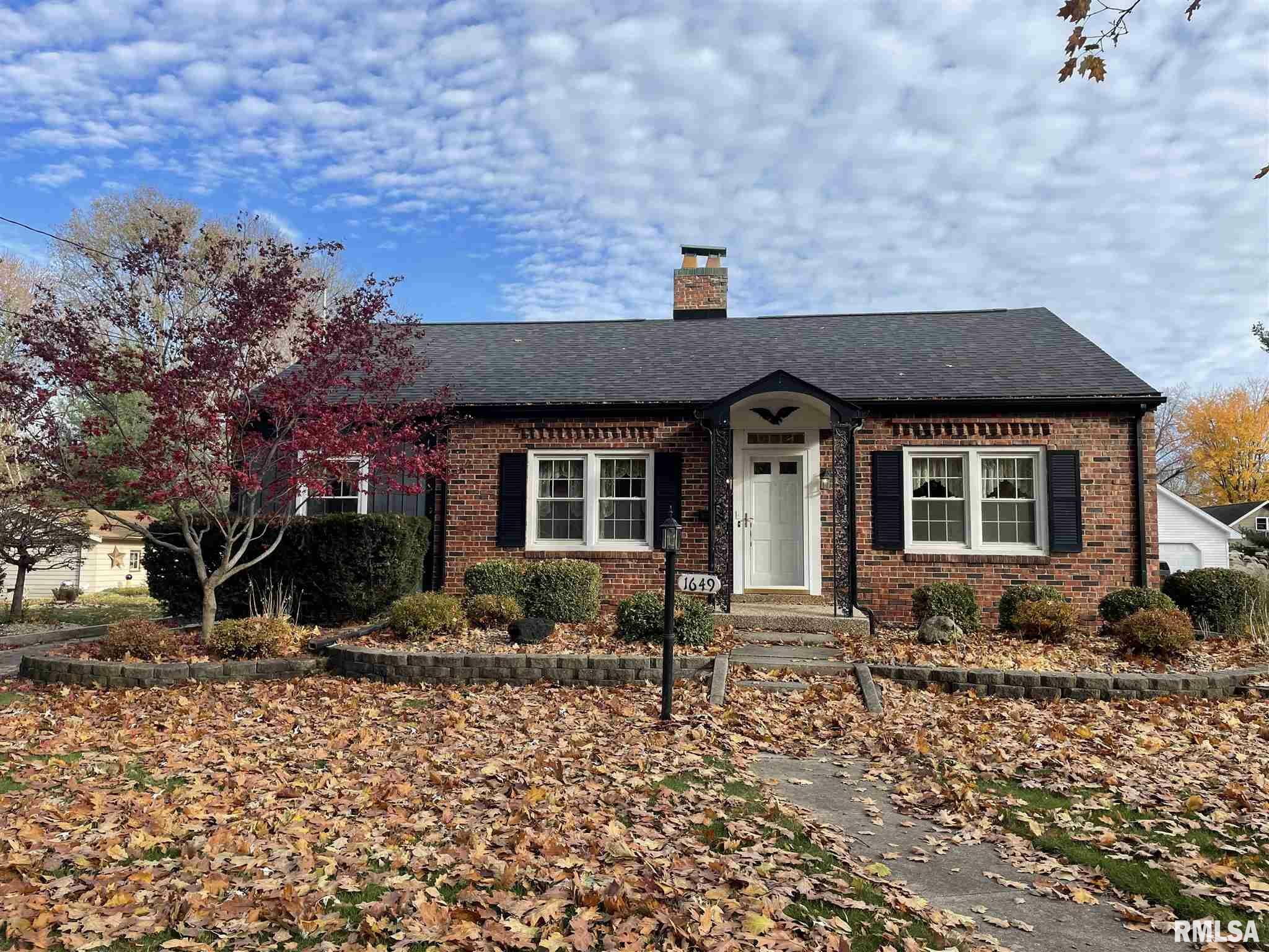 Property Photo: 1649 N Prairie IL 61401