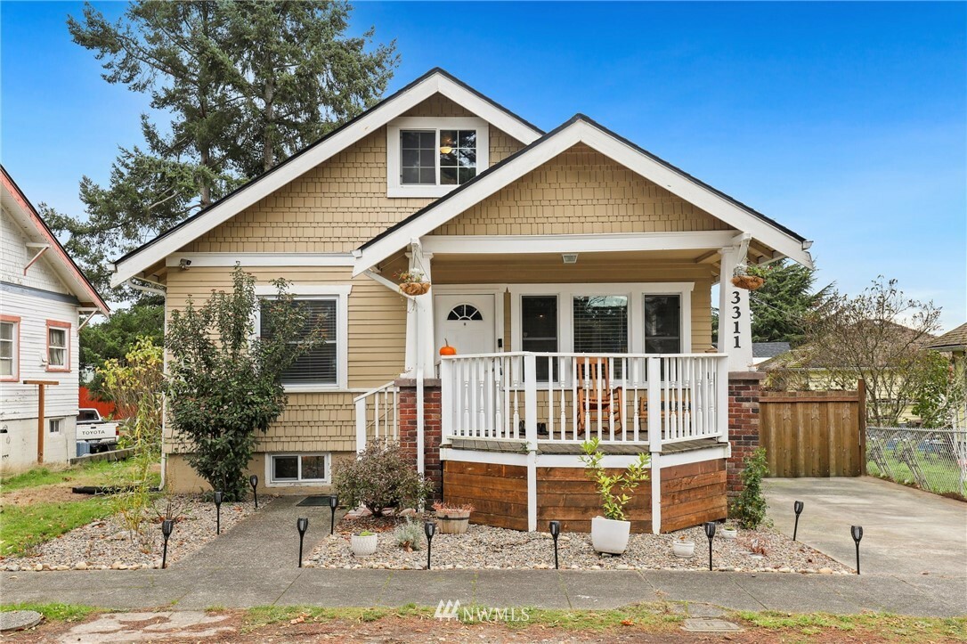 Property Photo:  3311 E K Street  WA 98404 