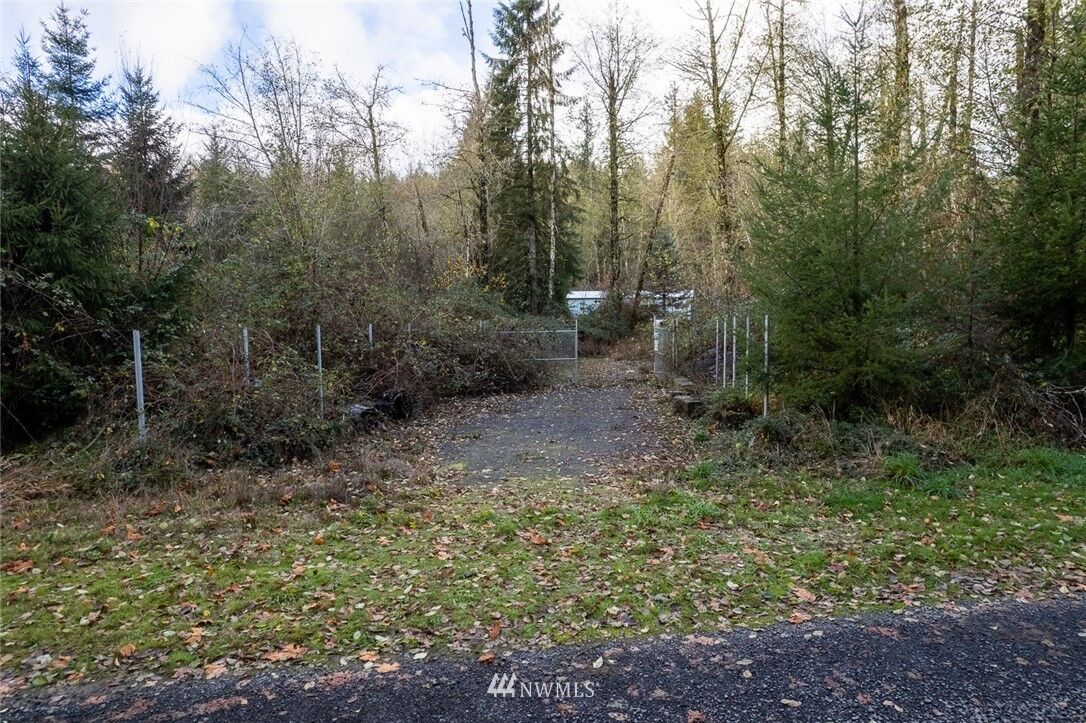 Property Photo:  501 Justus Rd Road 45  WA 98570 