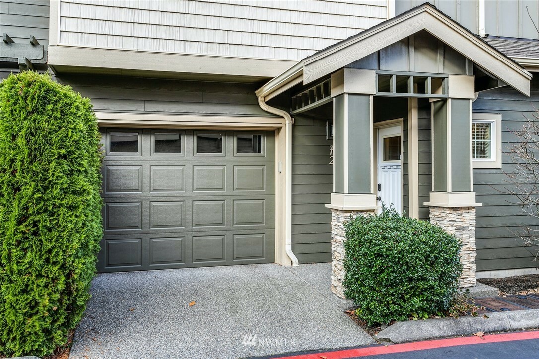 Property Photo:  4650 NE 3rd Lane F2  WA 98059 