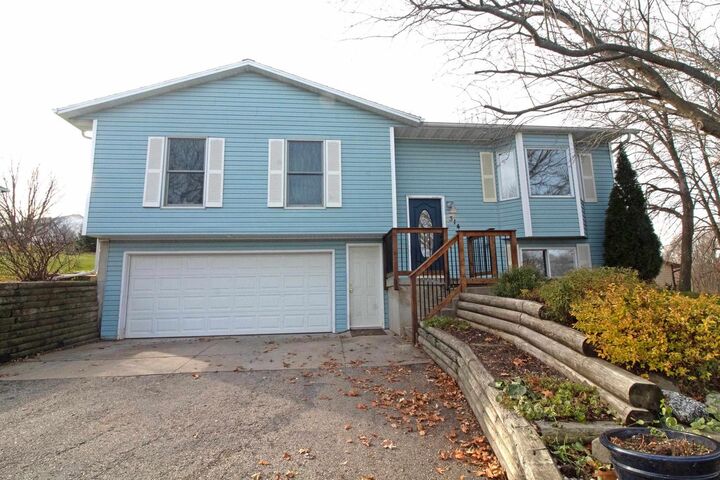 314 North Brookwood Dr  Mount Horeb WI 53572 photo