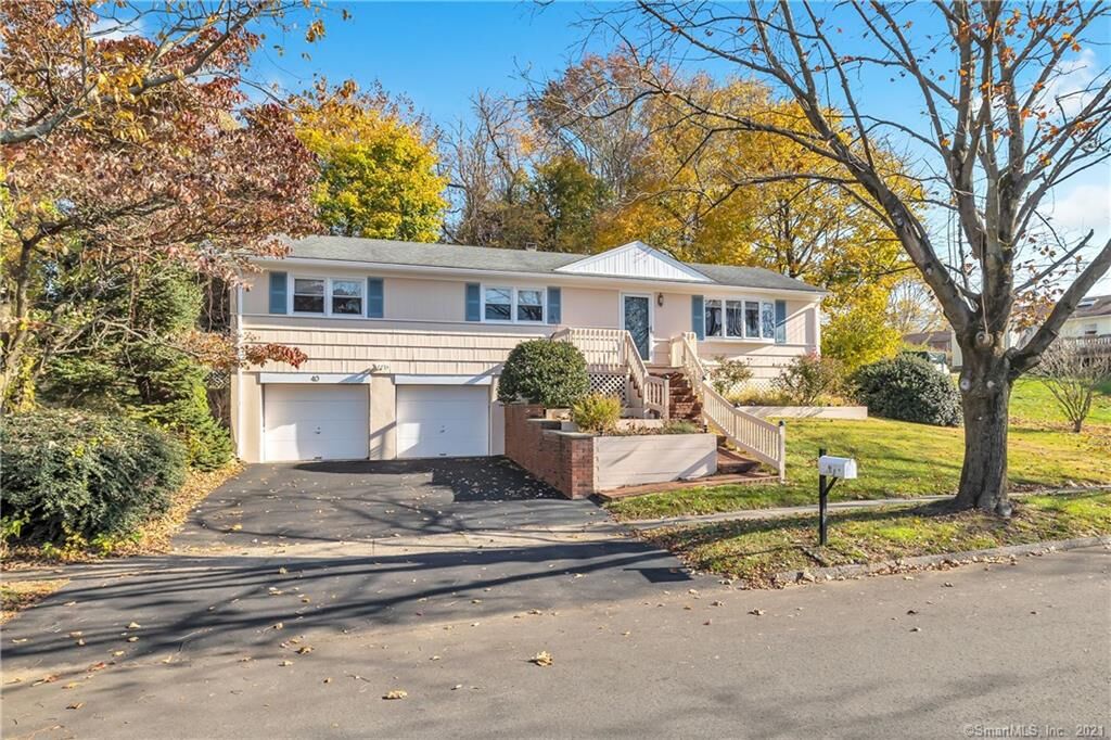 Property Photo: 40 Del Drive CT 06614