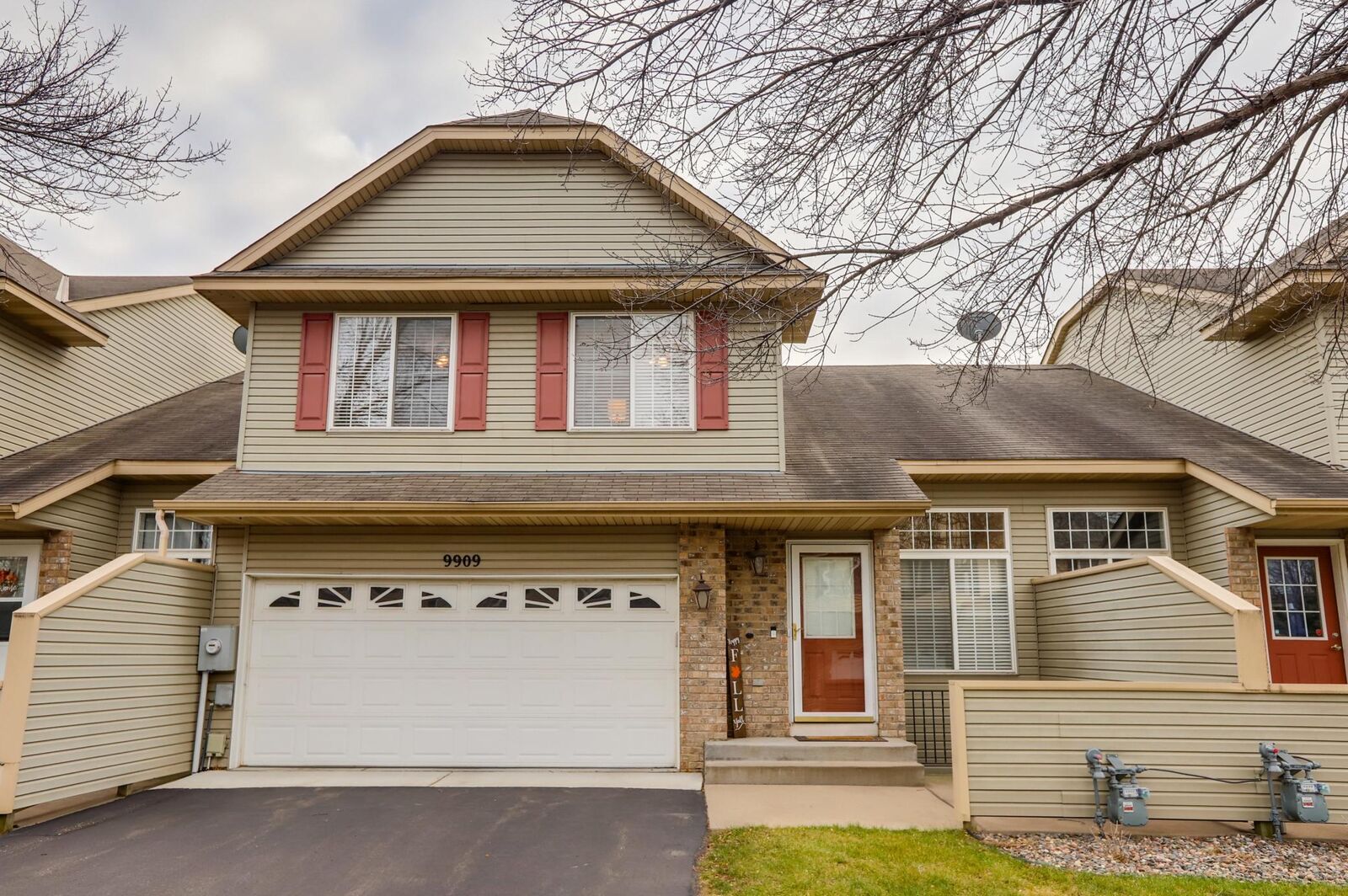 Property Photo: 9909 Hamlet Lane S MN 55016