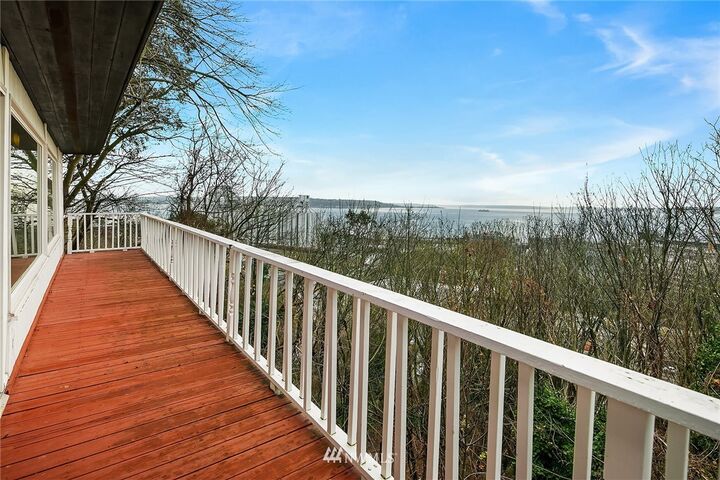 1205 10th Avenue W  Seattle WA 98119 photo