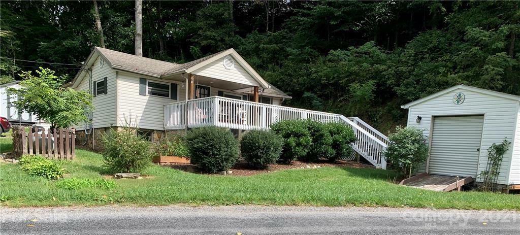 Property Photo:  1503 Beantown Road  NC 28786 