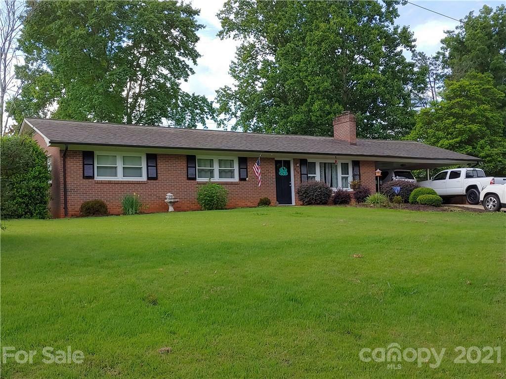 Property Photo:  422 Northwood Hills Road  NC 28659 