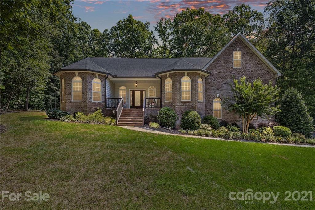 Property Photo:  4827 Baywood Court  NC 28215 