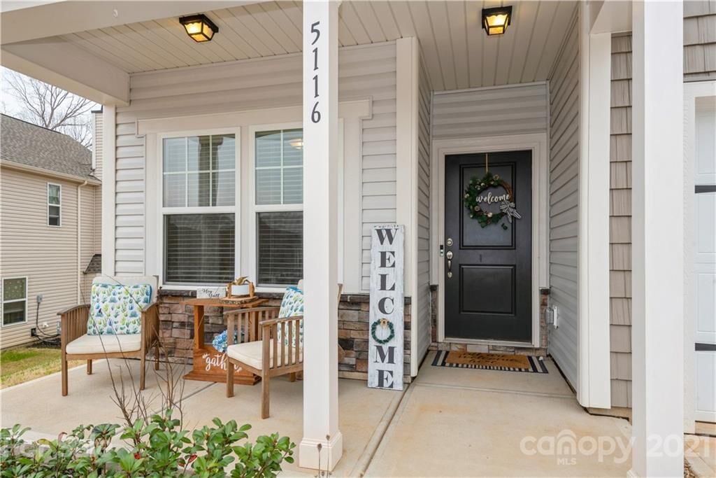 Property Photo: 5116 Meadow Woods Drive NC 28098