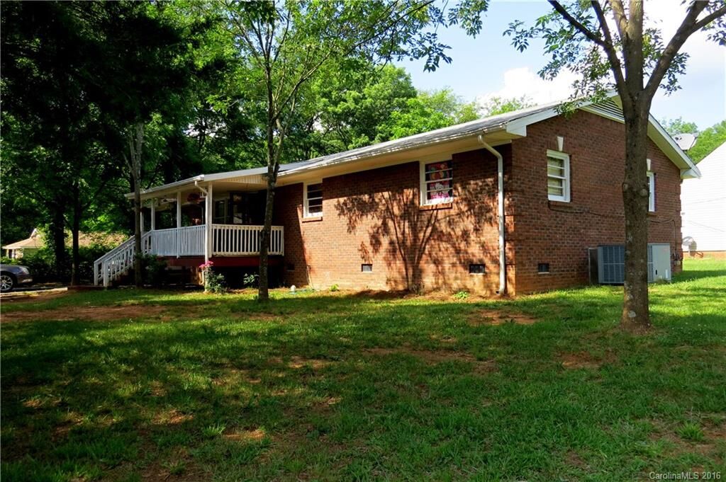 Property Photo:  121 Cline Street  NC 28027 