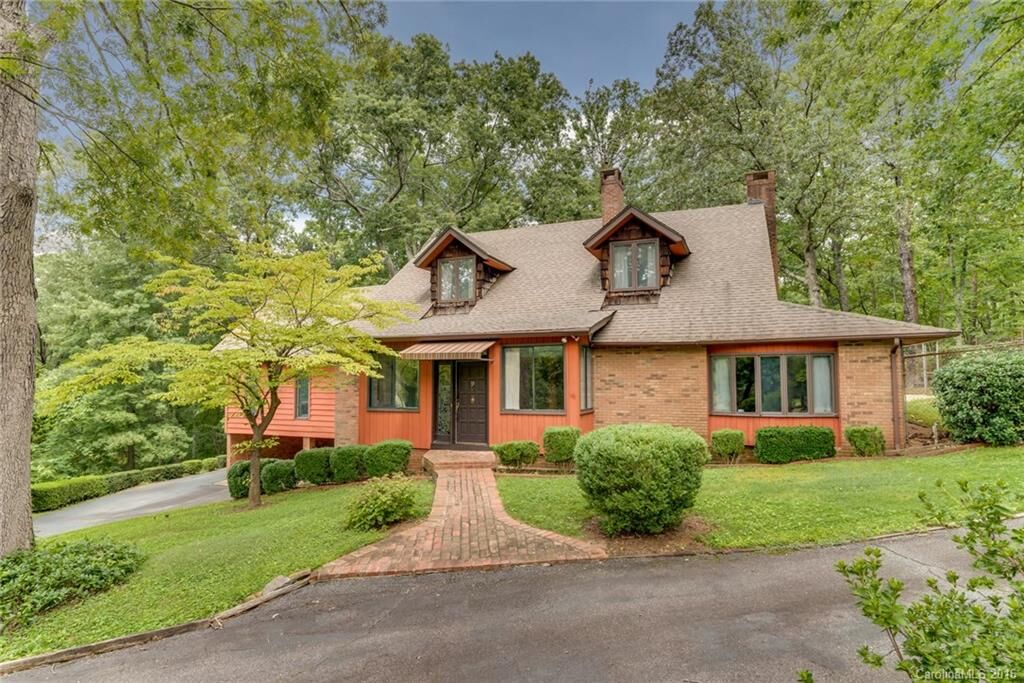 Property Photo: 202 Blockhouse Road SC 29356
