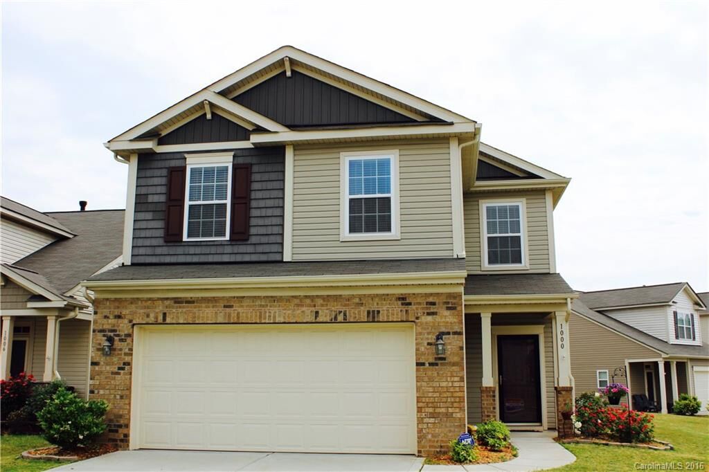 Property Photo: 1000 Churchill Glen Circle NC 28104