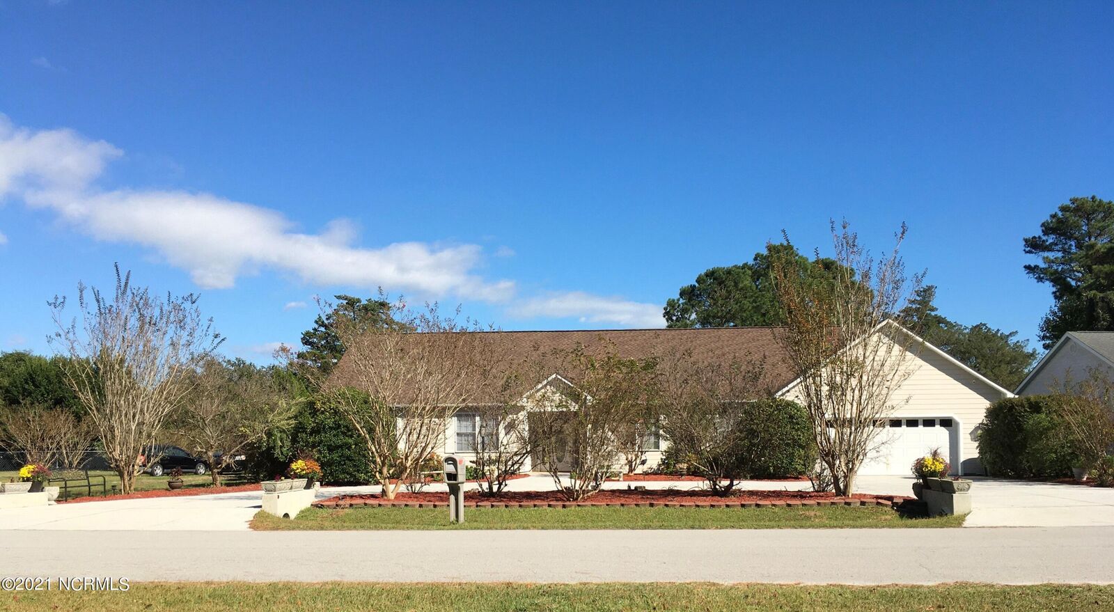 Property Photo:  113 Owens Drive  NC 28460 